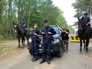 policjanci OPP Opole i Straży Leśnej