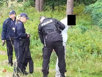 Policjanci zatrzymali 38 - letniego mężczyznę, który na terenie Niemiec ukradł VW Caddy, którym w Tanowie próbował staranować policjanta.