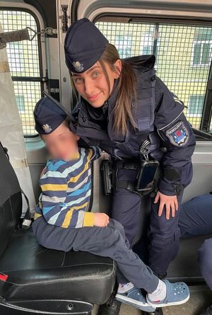 policjanci z wizytą w placówce oświatowej w Świnoujściu