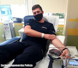 Nowo przyjęci funkcjonariusze z OPP w Szczecinie oddali krew