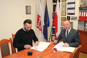 Podpisanie umowy na budowę Posterunku Policji w Płotach