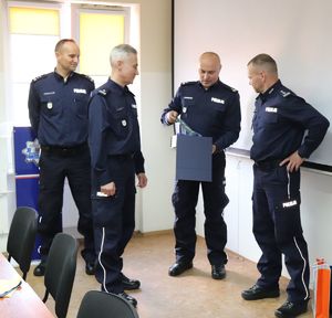 Podziękowanie za dotychczasową pracę, gratulacje awansu i nowych wyzwań