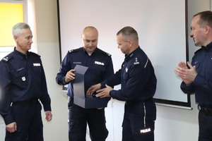 Podziękowanie za dotychczasową pracę, gratulacje awansu i nowych wyzwań