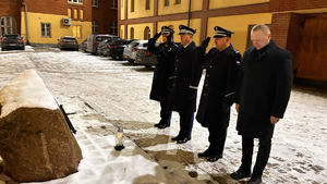 oddanie hołdu poległym na służbie policjantom