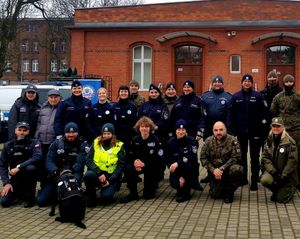 Szczecińscy policjanci uczestniczyli w XIV Kiermaszu Charytatywnym "Paczka dla Bohatera"