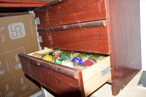 48-latek uprawiał konopie indyjskie, zabezpieczono u niego też ponad kilogram marihuany