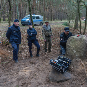 Dzięki zaangażowaniu policjanta z KWP w Szczecinie pomnik Wilhelma Hohenzollerna wrócił na swoje miejsce.