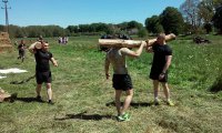 Świdwińscy policjanci ukończyli runmowgeddon- jeden z nich w konkurencji podnoszenia sztangi był najlepszy