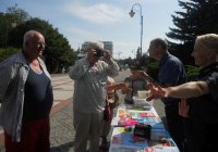 Wakacyjna profilaktyka policjantów z Sanepidem oraz niemieckim Gesundheitliche Pravention