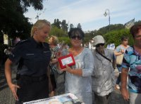Wakacyjna profilaktyka policjantów z Sanepidem oraz niemieckim Gesundheitliche Pravention