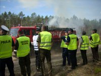 Ujęcie podpalacza  lasu  - wspólne ćwiczenia Policji, Straży Pożarnej, Wojska i Inspekcji Transportu Drogowego
