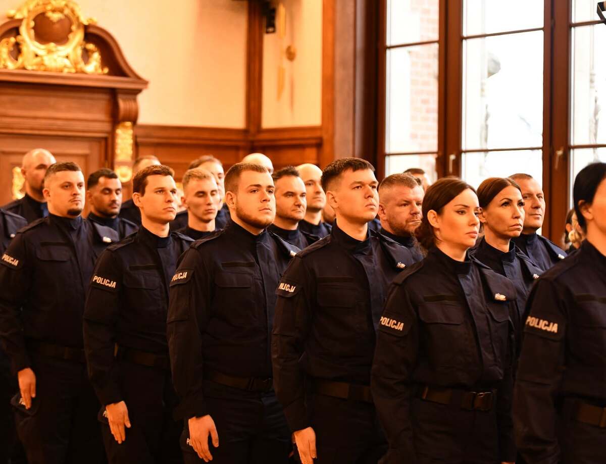 Nowi policjanci w garnizonie zachodniopomorskim – uroczyste ślubowanie złożyło 48 funkcjonariuszy